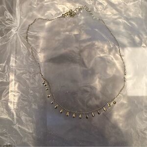 Chic Gold Teardrop Necklace